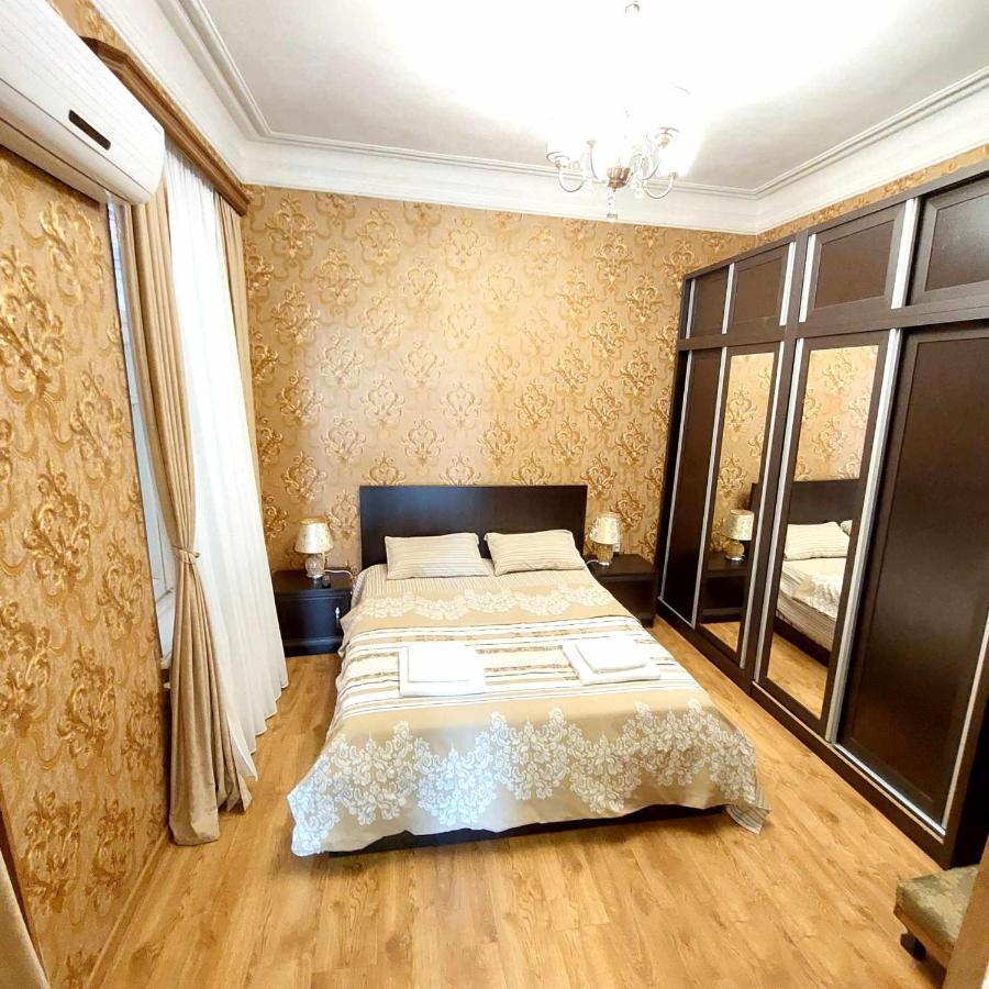 Dodo-Inga'S Apartment Tbilisi Buitenkant foto
